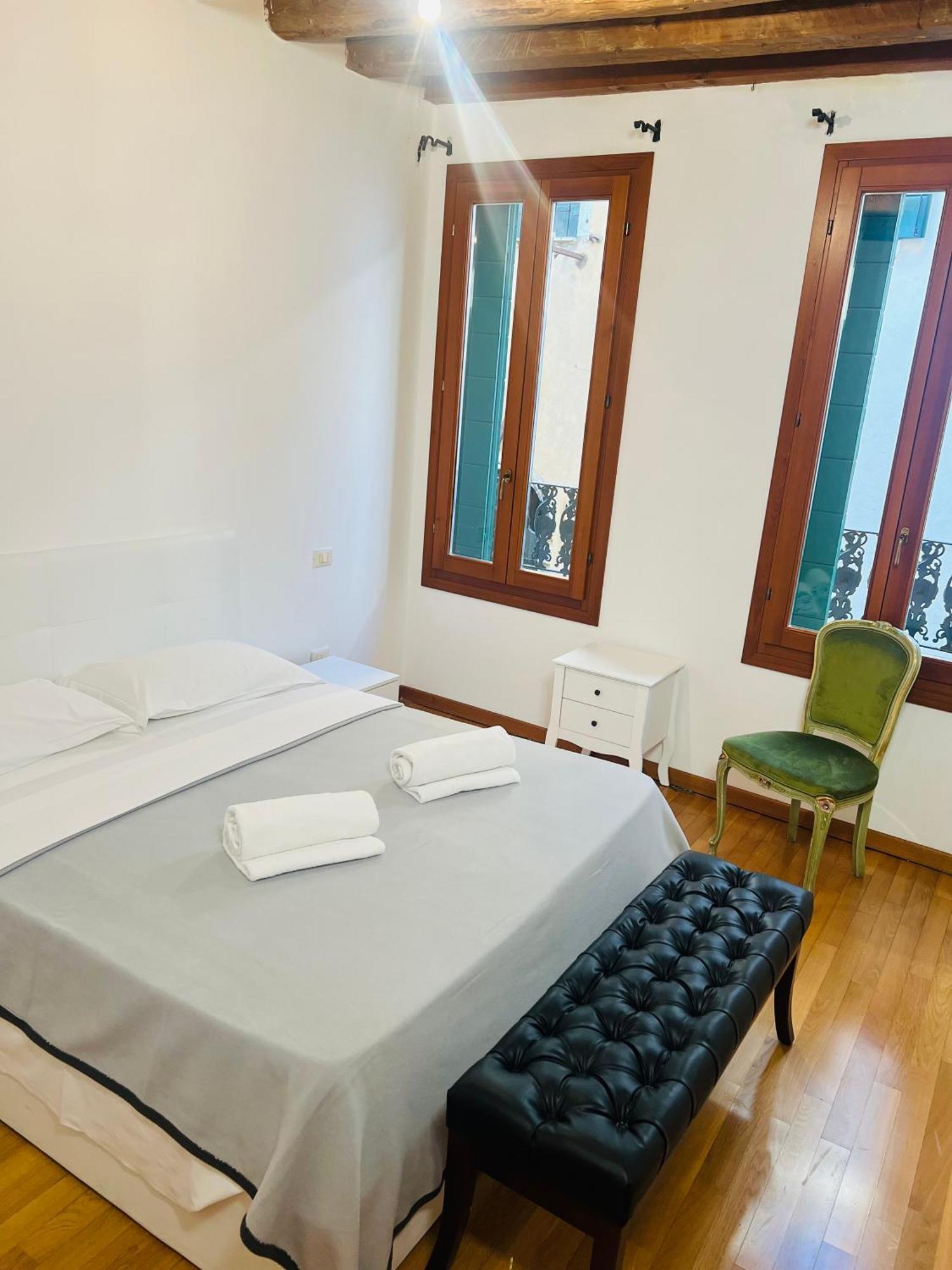 Ca Rialto Apartments Венеция Экстерьер фото