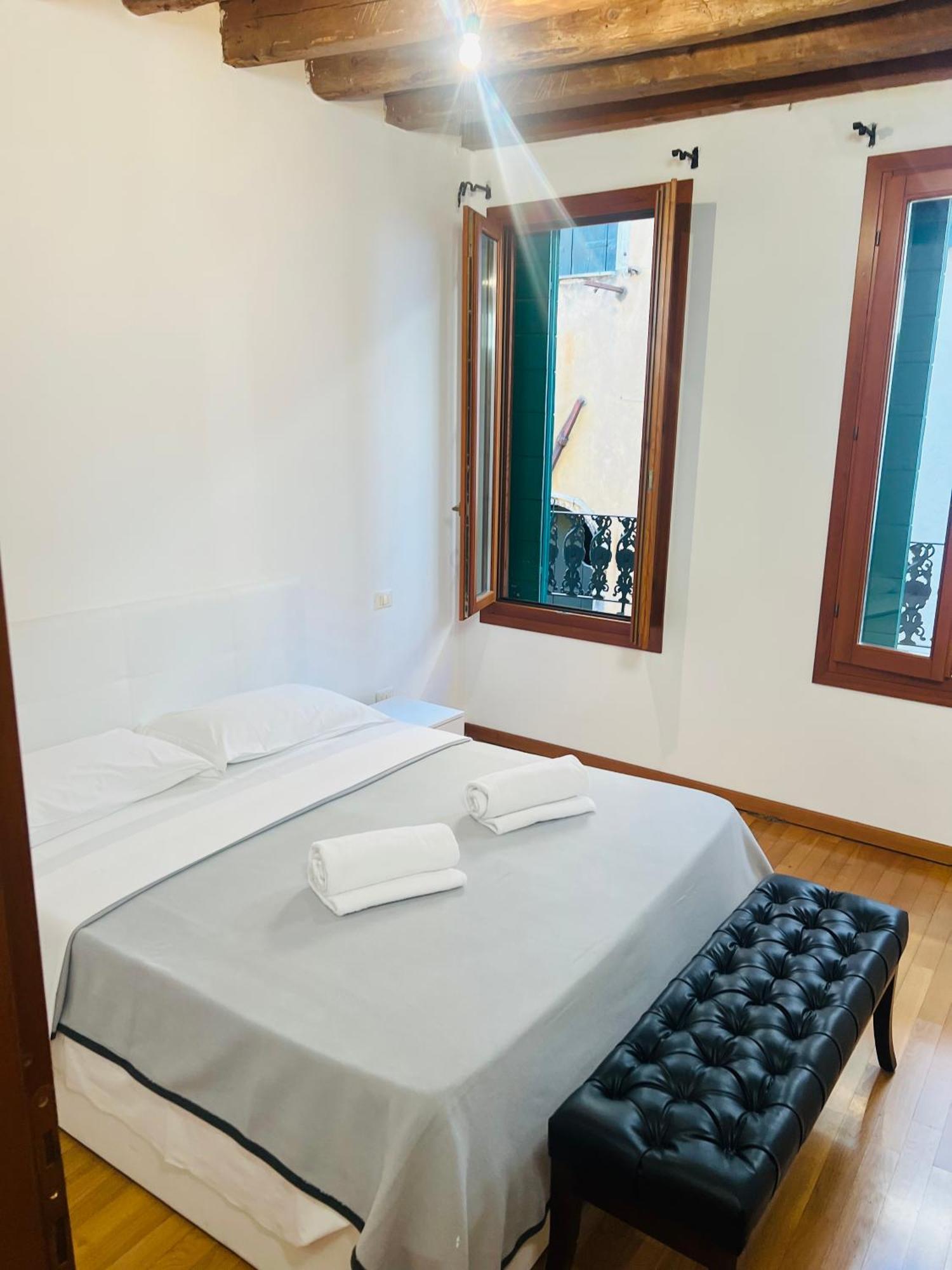 Ca Rialto Apartments Венеция Экстерьер фото