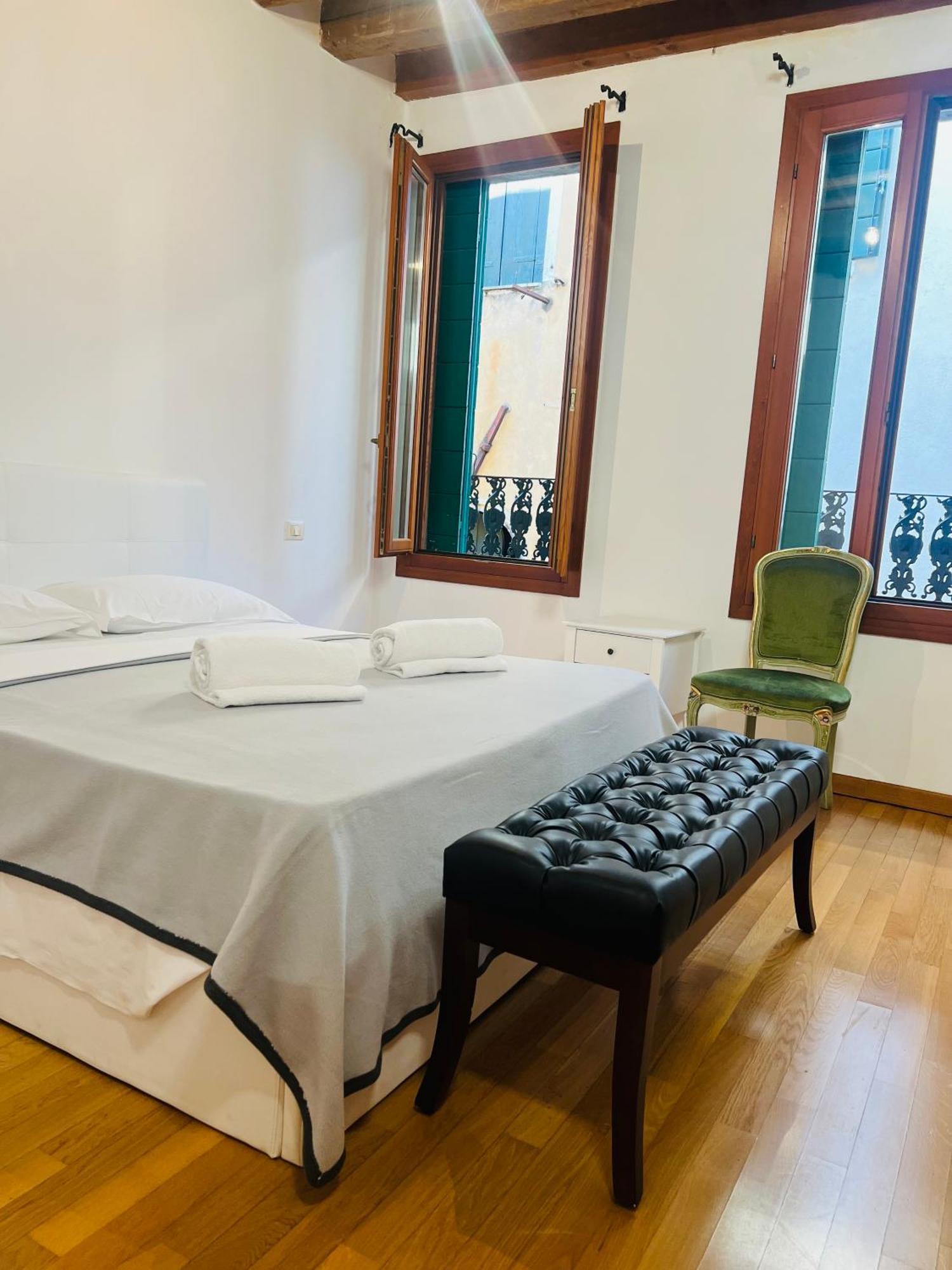 Ca Rialto Apartments Венеция Экстерьер фото